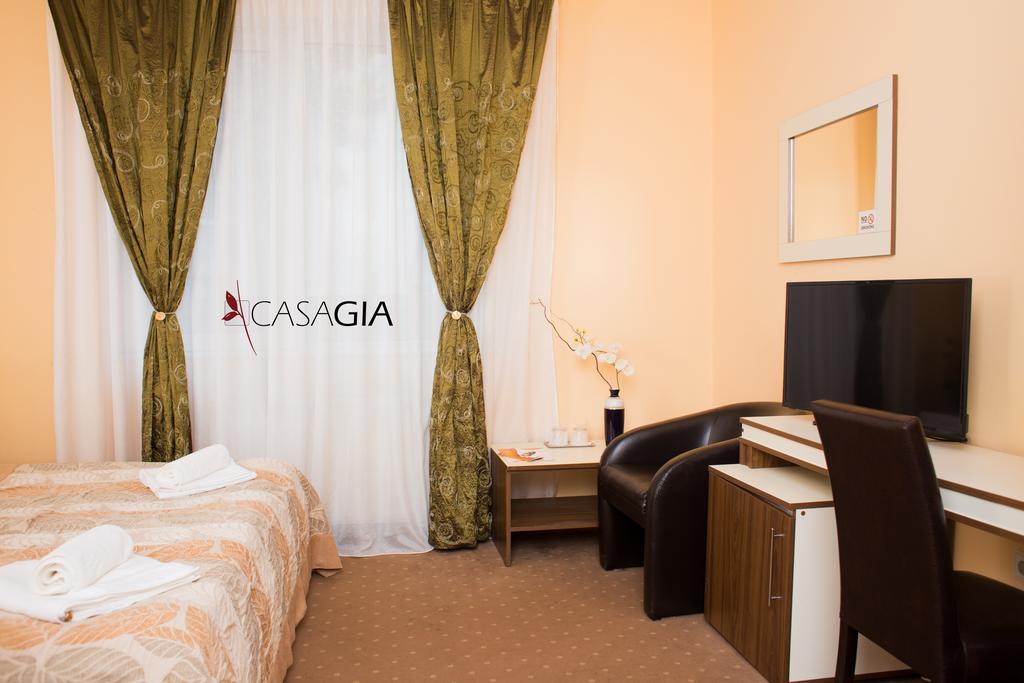 Pension Casa Gia Cluj-Napoca Room photo